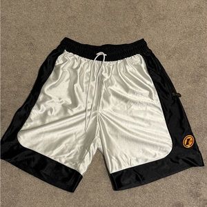 Reebok Iverson I3 White/Black Basketball Shorts - Large
